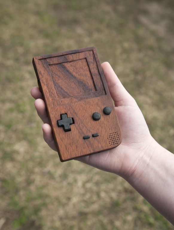 Wooden Game Boy Pocket with Cartidge